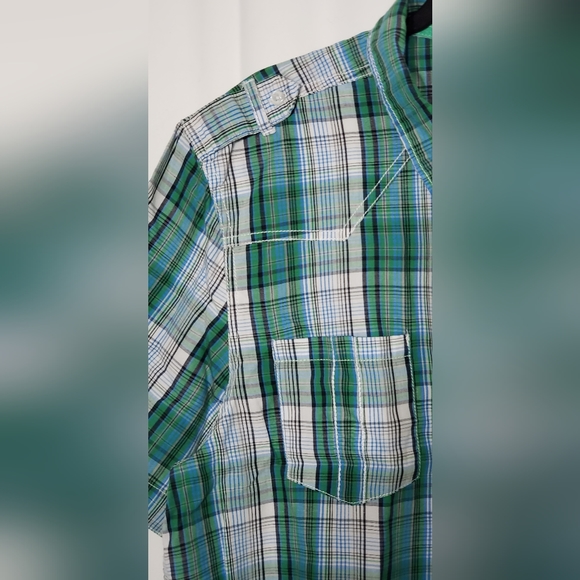 Men's XXL plaid Button up. - Picture 12 of 13